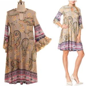 Plus Size Paisley Print Bell Sleeve Tunic Dress P5